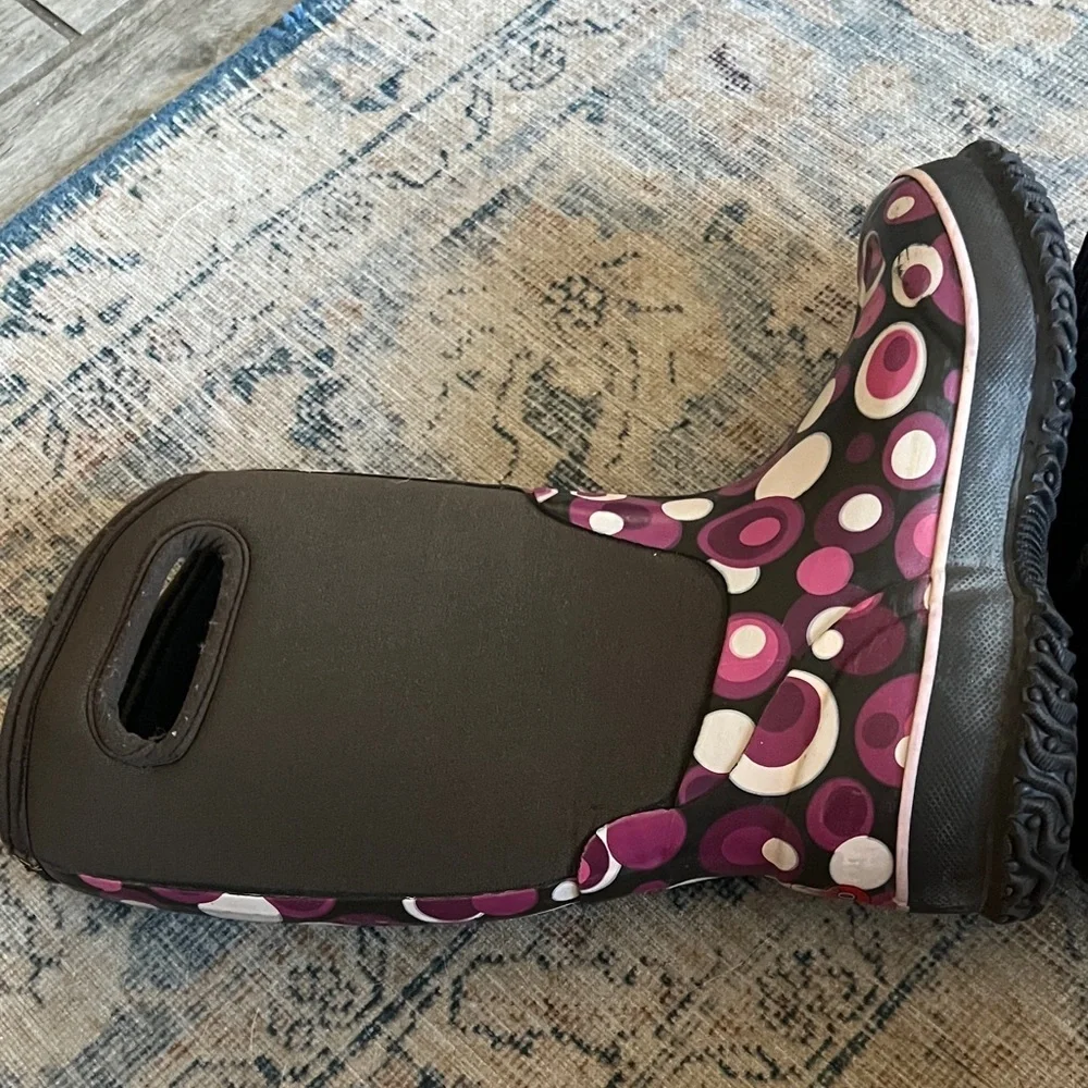 BOGS Kids Insulated Waterproof Winter Boots Brown Purple Polka Dot size 2